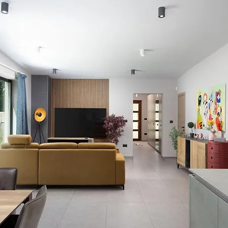 Maell With Private Pool וילה *